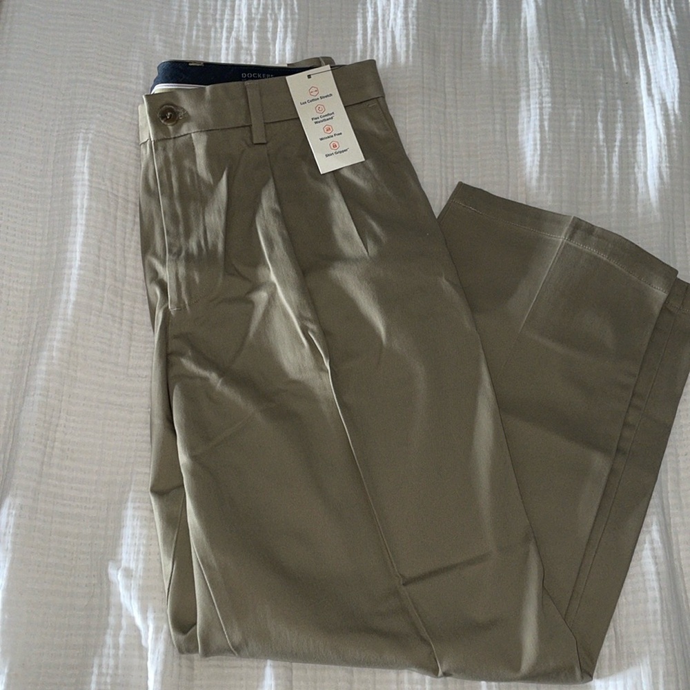 Dockers Men’s Signature Khaki Pants 36 Waist